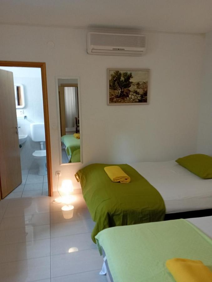 Apartmani Trubi 1 Vodice Exterior photo